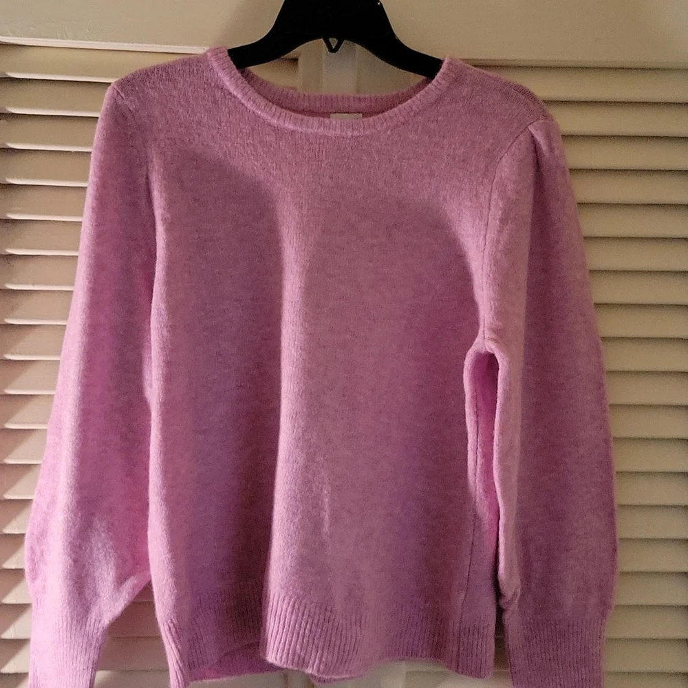Sweater - Picture 1 of 8